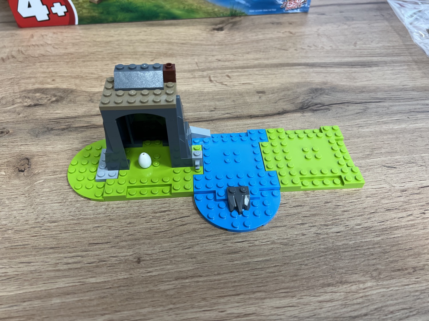 LEGO City 60301: Der Löwen Tierrettungs-Geländewagen zwei mit