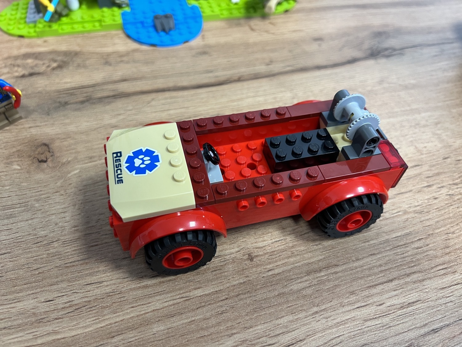 City zwei Der Tierrettungs-Geländewagen mit LEGO 60301: Löwen